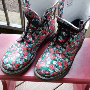 Doc Martins Pascal Boots